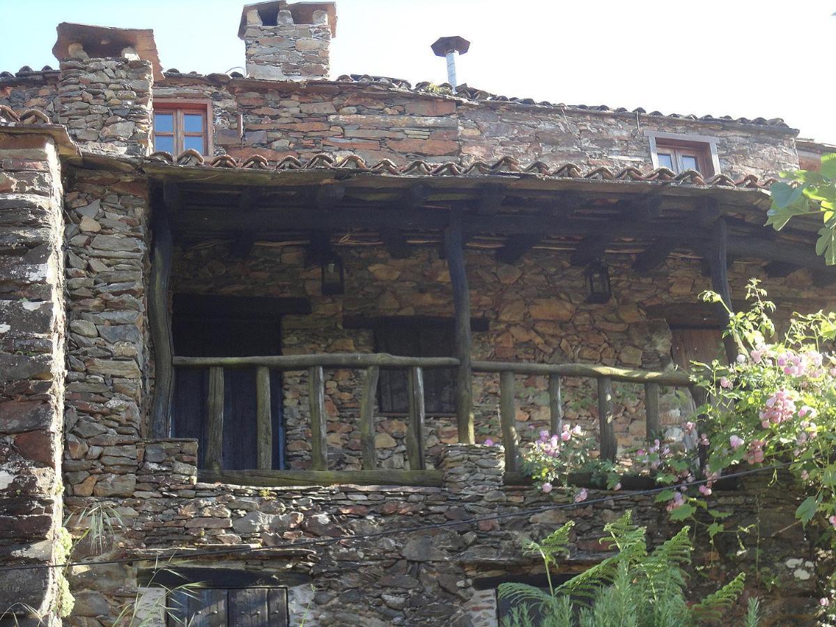 Casa Dos Livros Villa Talasnal Exterior foto